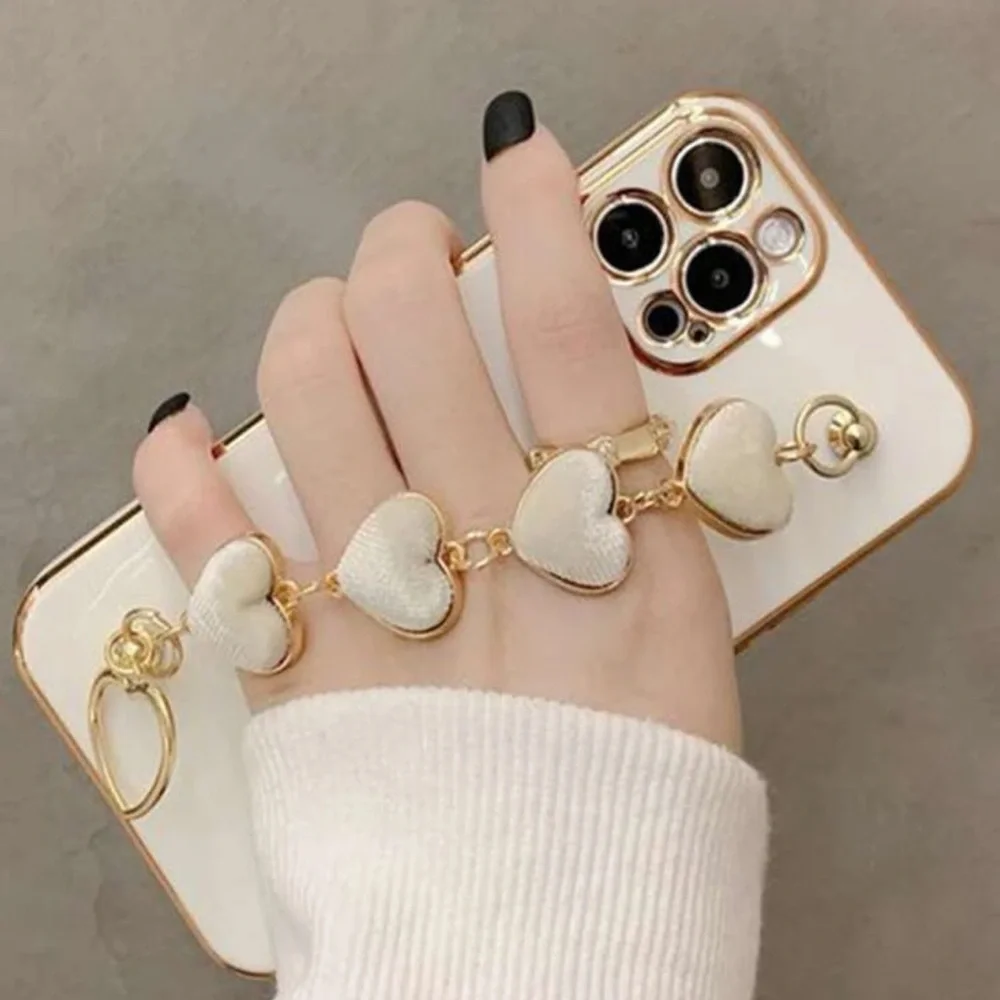 iPhone 15Pro 1pc Solid Color Plush Heart Shaped Bracelet & Phone Case